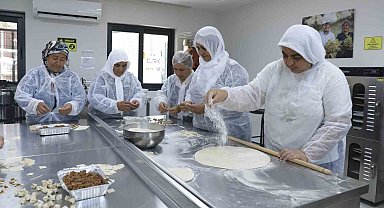 Mersin'de eski köy okulu kadınların üretim yuvası oldu