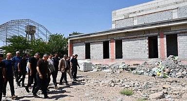 Milletvekili Tatar İdil'deki yarı olimpik yüzme havuzu inşaatını inceledi