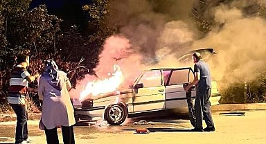 Pursaklar'da seyir halindeyken alev alan araç kullanılamaz hale geldi