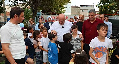 "Bir Durak Bir Mutluluk" çocukların yüzünü güldürüyor