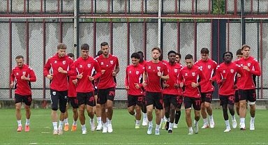 Samsunspor 8 oyuncu ile birden vedalaştı