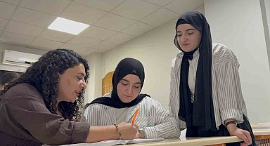 Şırnak'ta ikiz kardeşlerden büyük başarı: Aynı üniversitede Tıp Fakültesini kazandılar