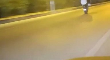 Sosyal medya şovu uğruna trafiği birbirine katan motosikletliler kamerada