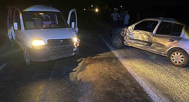 Şuhut'ta trafik kazası: 2 yaralı