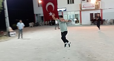 Taklacı gençler viral oldu