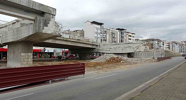 Trabzon'da Reşadiye Viyadüğünde yıkım çalışmaları sürüyor