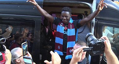 Trabzonspor'un yeni transferi Franculino Dju, Trabzon'a geldi