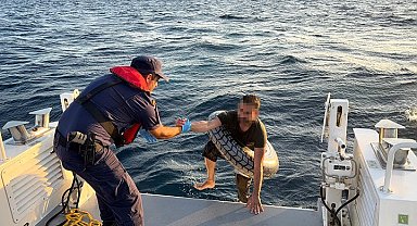 Yüzerek Yunanistan'a geçmeye çalıştı