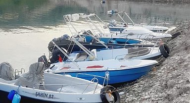 Zabıtanın uyarısının ardından teknecilerden liman çağrısı