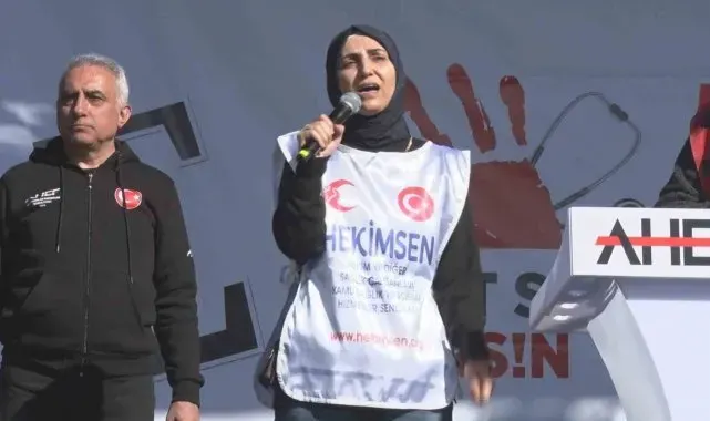 Aile hekimlerinden 'Büyük Ankara Mitingi'
