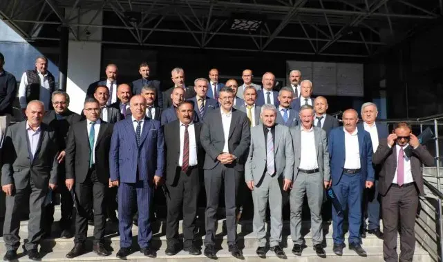 Vali Çelik muhtarlara bir araya geldi