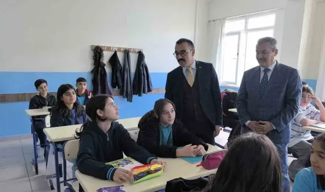 Türkiye'nin ilk mesleki ortaokulu eğitim öğretime başladı