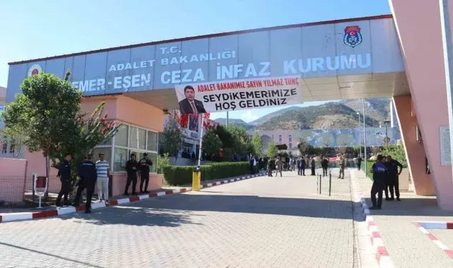 Bakan Tunç, Seydikemer'de cami, eğitim merkezi ve kütüphane açılışlarını gerçekleştirdi