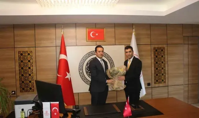 Bitlis İl Sağlık Müdürlüğü'nde devir teslim töreni
