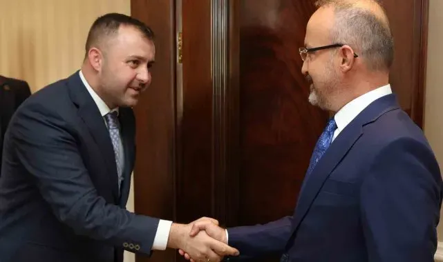 Ezine Belediye Başkanı Yüksel'den Bakan Yardımcısı Turan'a ziyaret