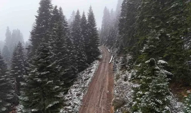 Karabük'te mevsimin ilk karı yağdı