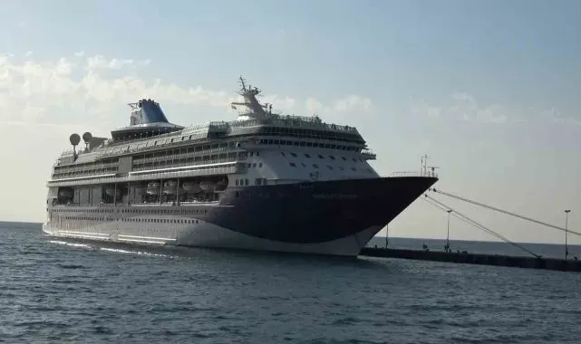 Marella Discovery, bin 772 turistle Alanya Limanı'na demirledi