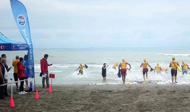 Karadeniz'in hırçın sularında Cankurtarma Sportif Deniz Türkiye Şampiyonası