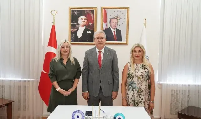 Egeli akademisyenden Melisa bitkisini ilaç sektörüne kazandıracak proje