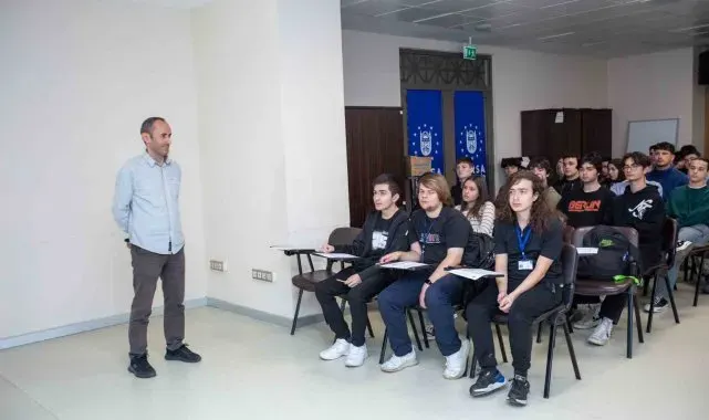 Büyükşehir'de stajyerlere oryantasyon eğitimi