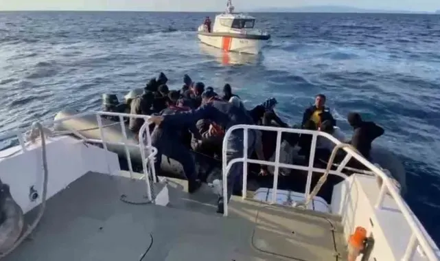 İzmir açıklarında 9'u çocuk 36 göçmen yakalandı