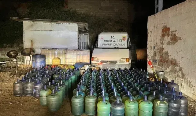Turgutlu'da 4 bin 860 litre kaçak akaryakıt ele geçirildi