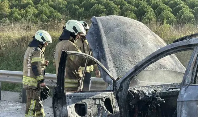 Kuzey Marmara Otoyolu'nda lüks araç alev alev yandı