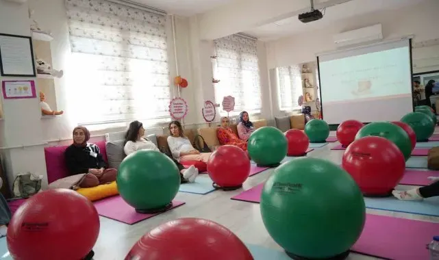 Anne adaylarına yol gösteren eğitim