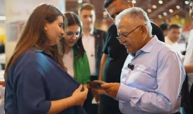 Başkan Büyükkılıç; 11 yıllık hatırayı Kitap Fuarı'nda yeniledi