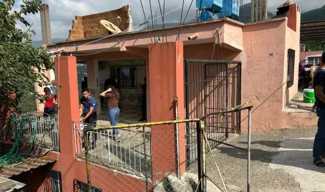 Kendisini borçlandırdığı iddiasıyla eşini tüfekle öldürdü