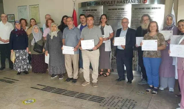 Aydın Atatürk Devlet Hastanesi'ndeki Diyabet Okulu 2024 Ekim mezunlarını verdi