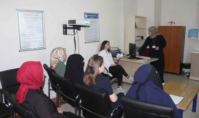 Siirt'te anne adayları gebe okulu ile doğuma hazırlanıyor
