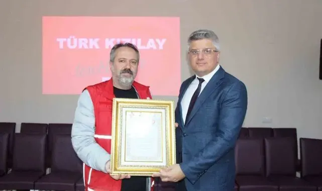 Türk Kızılay'dan Samsun İl Milli Eğitim Müdürlüğü'ne "altın madalya"