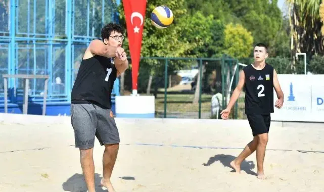 Liseliler Plaj Voleybolu Şenliği coşkuyla sona erdi