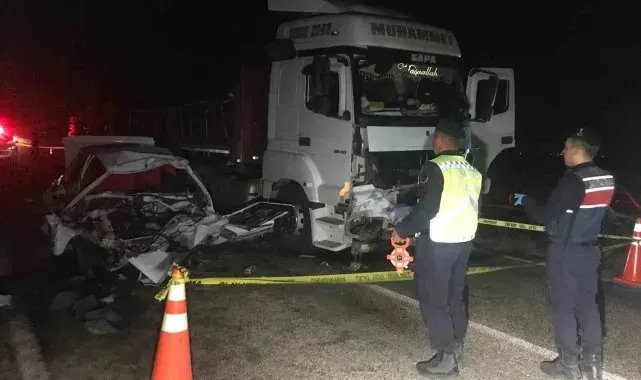 Konya'da tır ile otomobil çarpıştı: 1 ölü