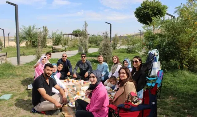 Hamur'da öğretmenler bir araya geldi