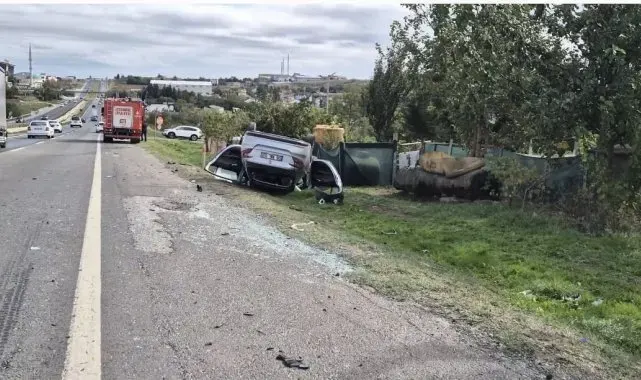 Silivri'de kaza yapan iki otomobil takla attı