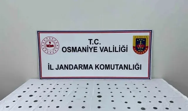 Osmaniye'de tarihi eser operasyonu: 89 adet sikke bulundu