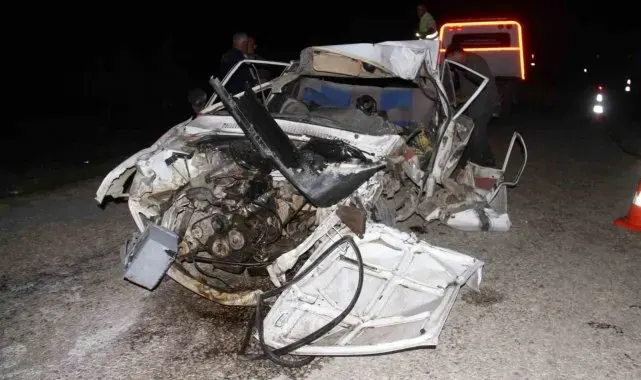 Konya'da otomobille çarpışan traktör ikiye bölündü: 1 ölü, 1 yaralı