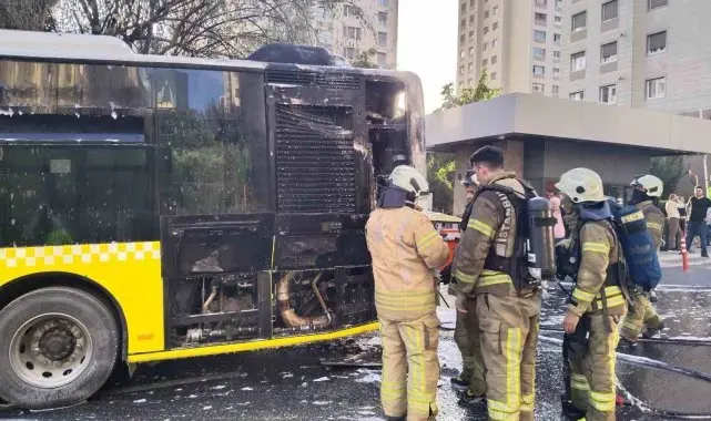 Ataşehir'de İETT otobüsü alev alev yandı, faciadan dönüldü