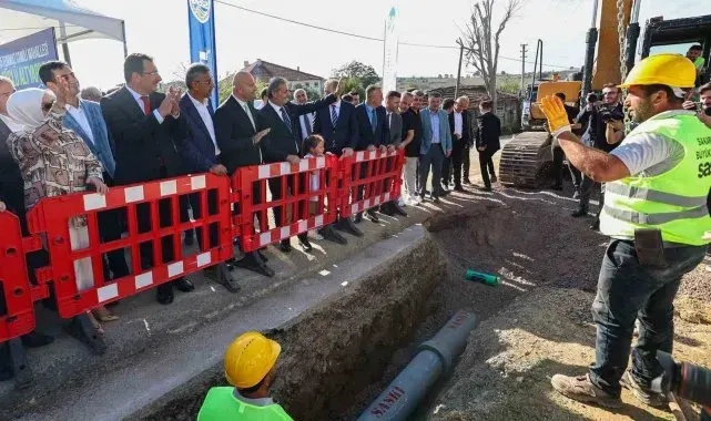 Sakarya'da 25 milyon TL'lik alt yapı yatırımı için ilk kazma vuruldu