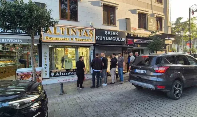 Silivri'de kuyumcu soygunu, 2 kilo altın çalındı