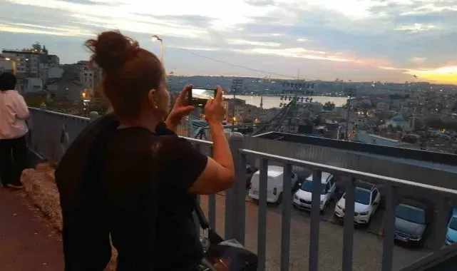 Beyoğlu'nda gün batımı manzarası hayran bıraktı