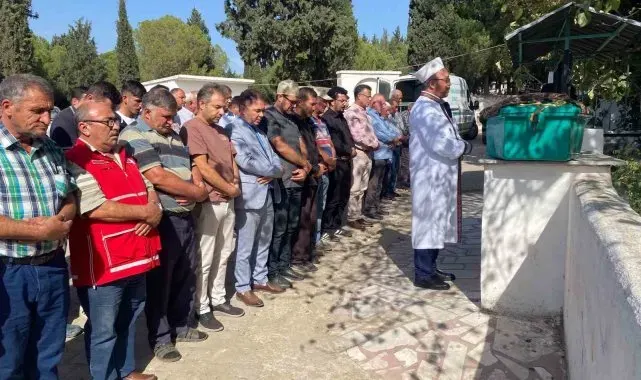 Öldürüldükten sonra orman gömülen genç kız toprağa verildi