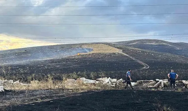 Ankara'da otluk alanda çıkan yangın kontrol altına alındı