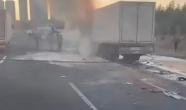 Ankara Çevre Yolu'nda kaza yapan tır alev aldı
