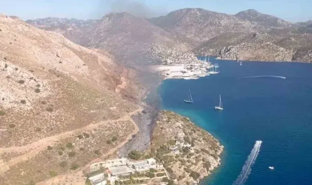 Marmaris'te makilik alanda yangın