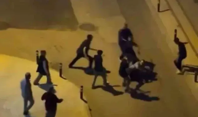 Bursa'da 5 kişinin 1 kişiyi darp ettiği anlar kamerada