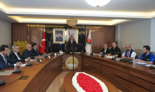 Vali Ekici: "İlimizde küçük de olsa bir fay hattı var"