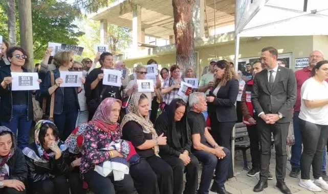 Cenazede 'Sıla bizim kızımız' pankartları açıldı